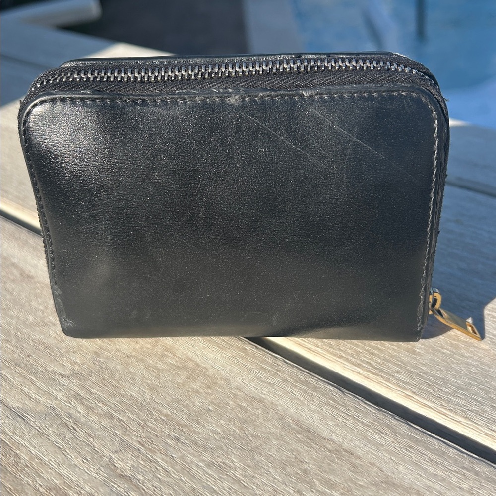 Saint Laurent (YSL) Black Leather Compact Wallet - Picture 4 of 9